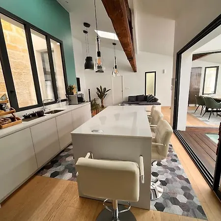 Daire Superbe Loft Centre Avec Jacuzzi Et Cinema - 6p